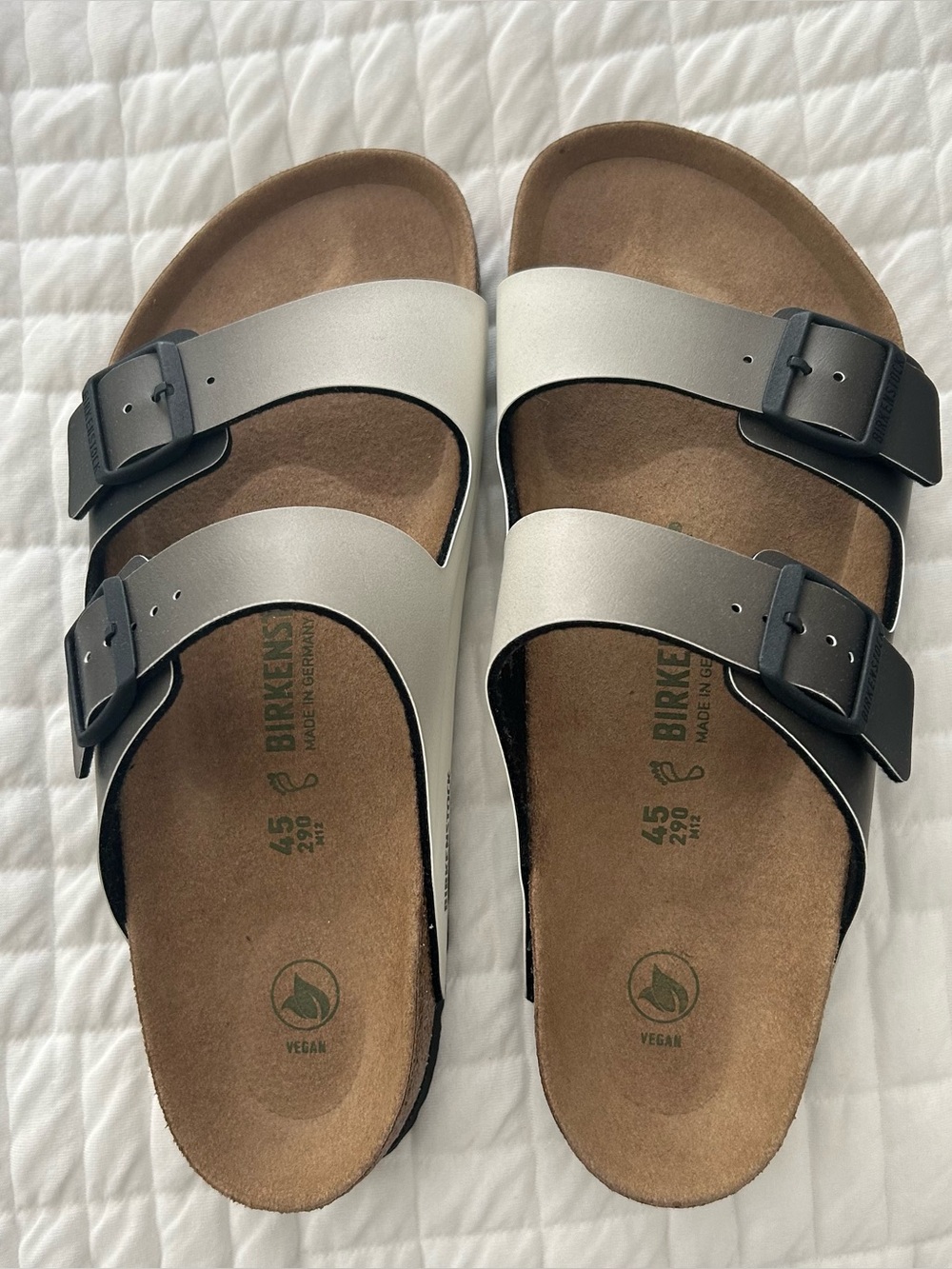 Birkenstock Arizona ombre White  Silver and Black Sandal- NWOT